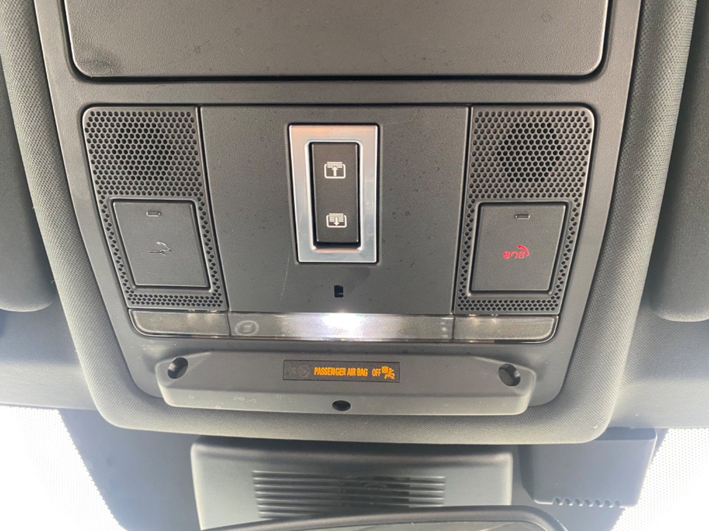 Used 2019 Land Rover Discovery Sport HSE image 23