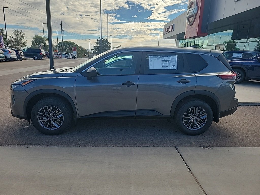 New 2026 Nissan Rogue S image 4