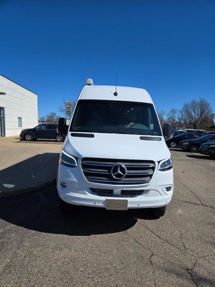 Used 2022 Mercedes-Benz Sprinter 3500 image 2
