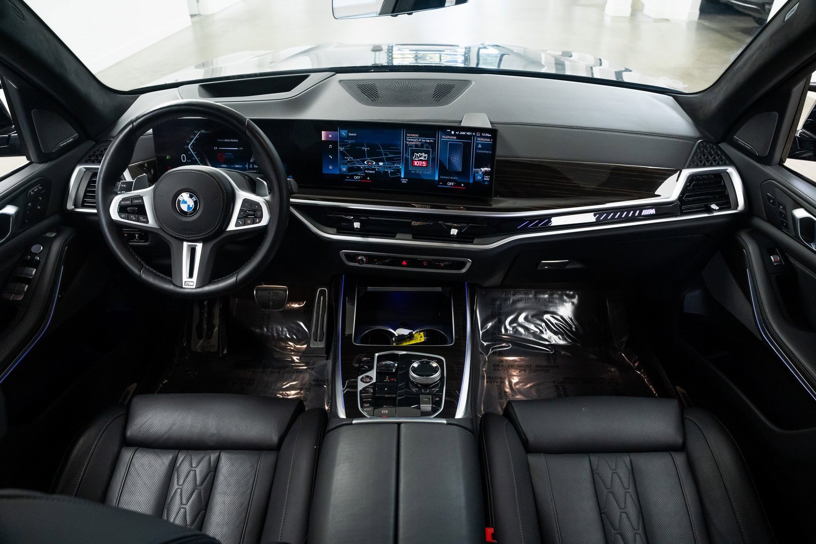 Used 2023 BMW X7 M60i w/ Executive Package image 9