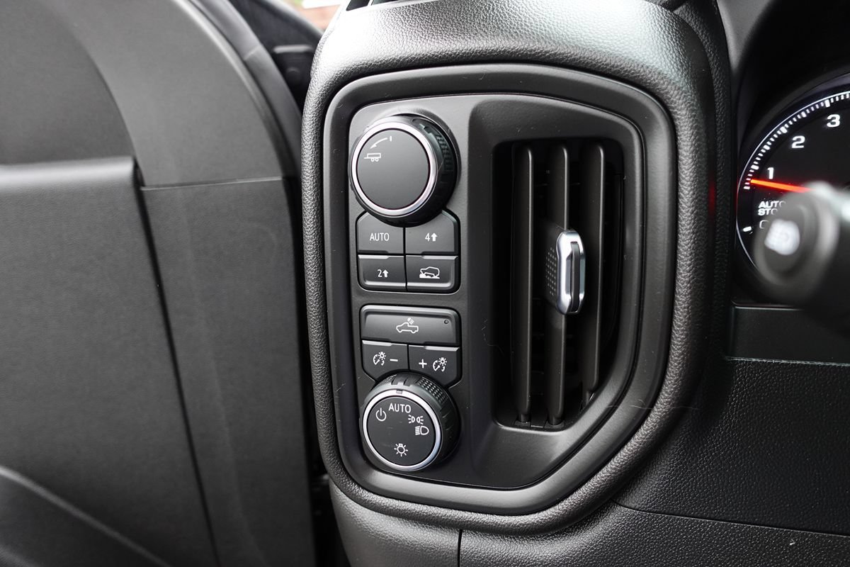 Used 2024 Chevrolet Silverado 1500 Custom AWD/4WD image 53