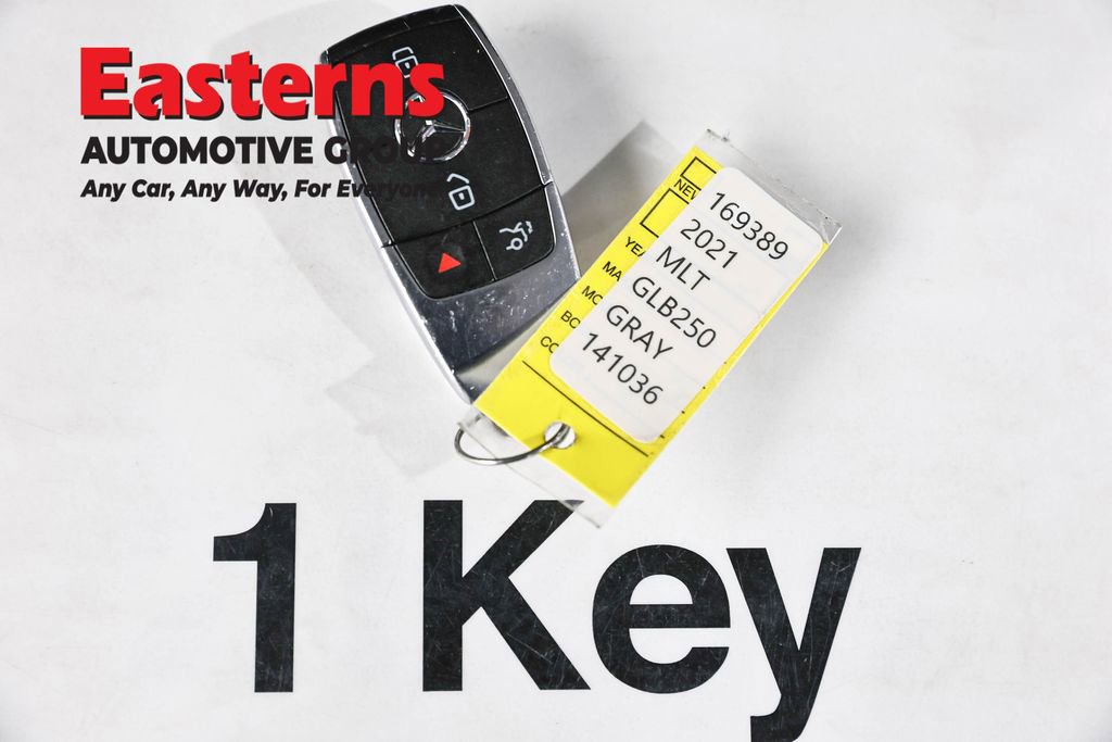 Used 2021 Mercedes-Benz GLB 250 4MATIC w/ Premium Package image 25