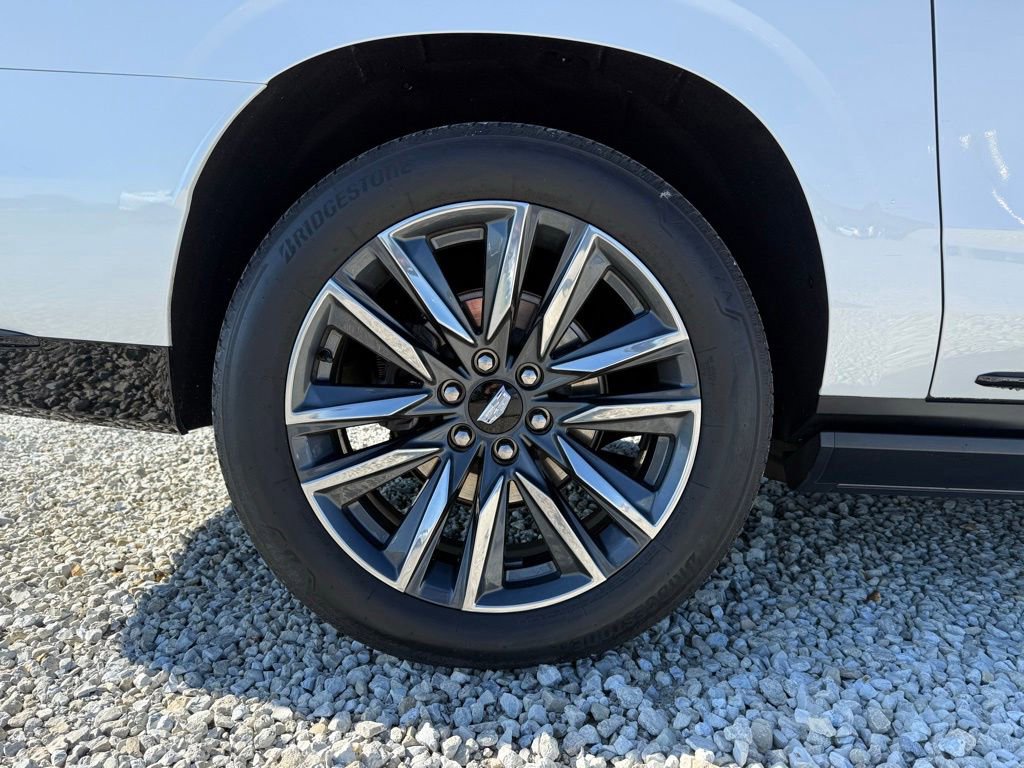 Used 2023 Cadillac Escalade ESV Sport w/ Touring Package AWD/4WD image 16