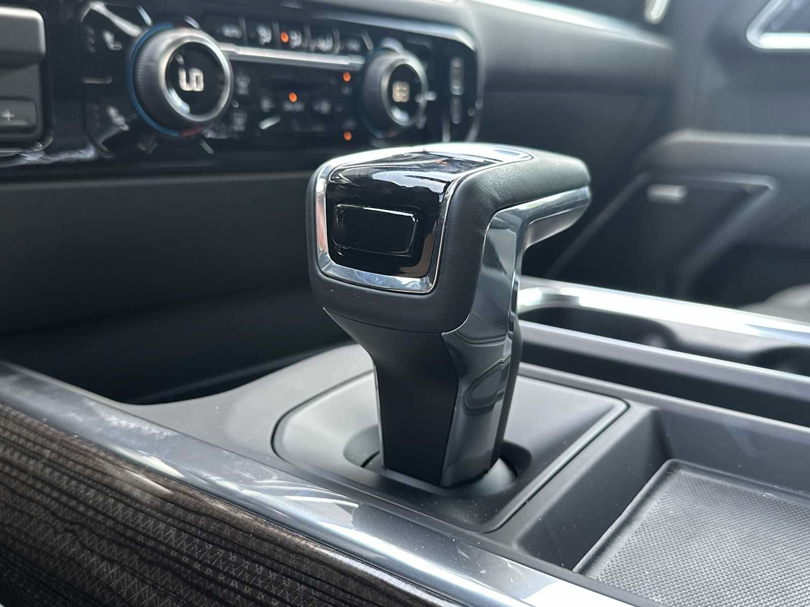 Certified 2025 Chevrolet Silverado 1500 RST AWD/4WD image 35