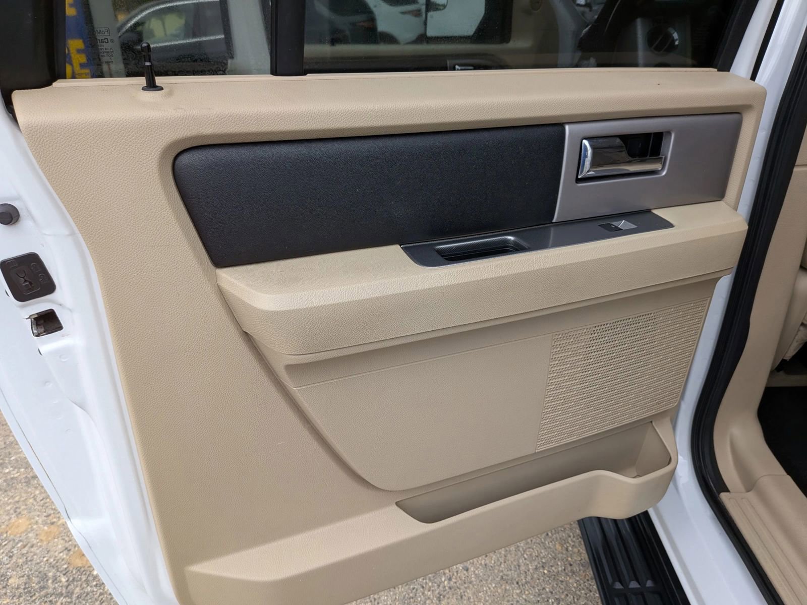 Used 2017 Ford Expedition EL XLT w/ Equipment Group 202A image 27