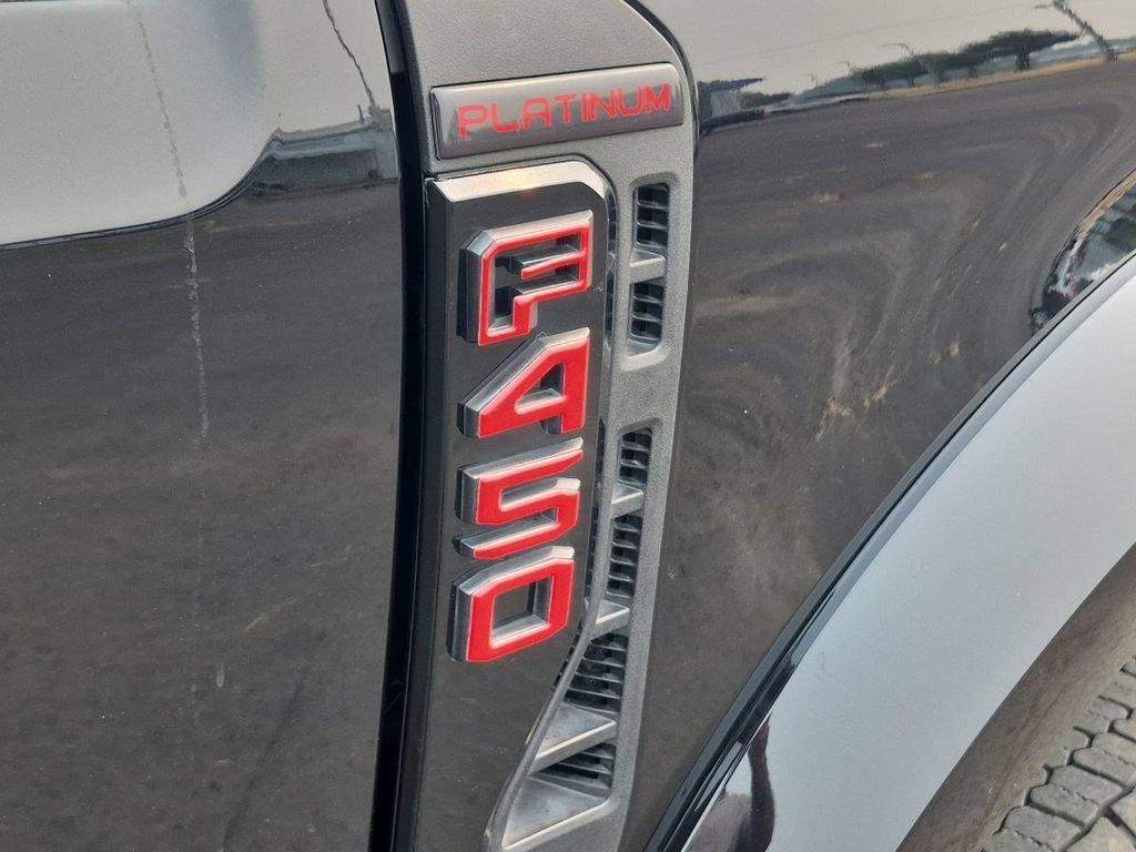 Certified 2026 Ford F450 Platinum w/ FX4 Off-Road Package AWD/4WD image 29