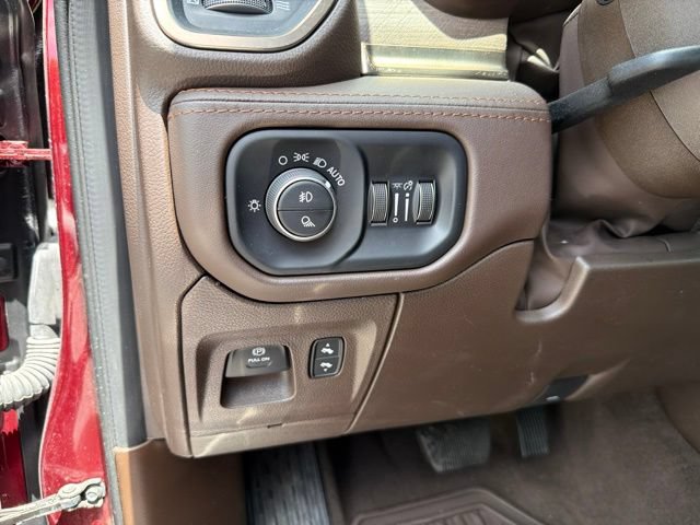 Used 2025 RAM 1500 Limited w/ Off Road Group AWD/4WD image 13