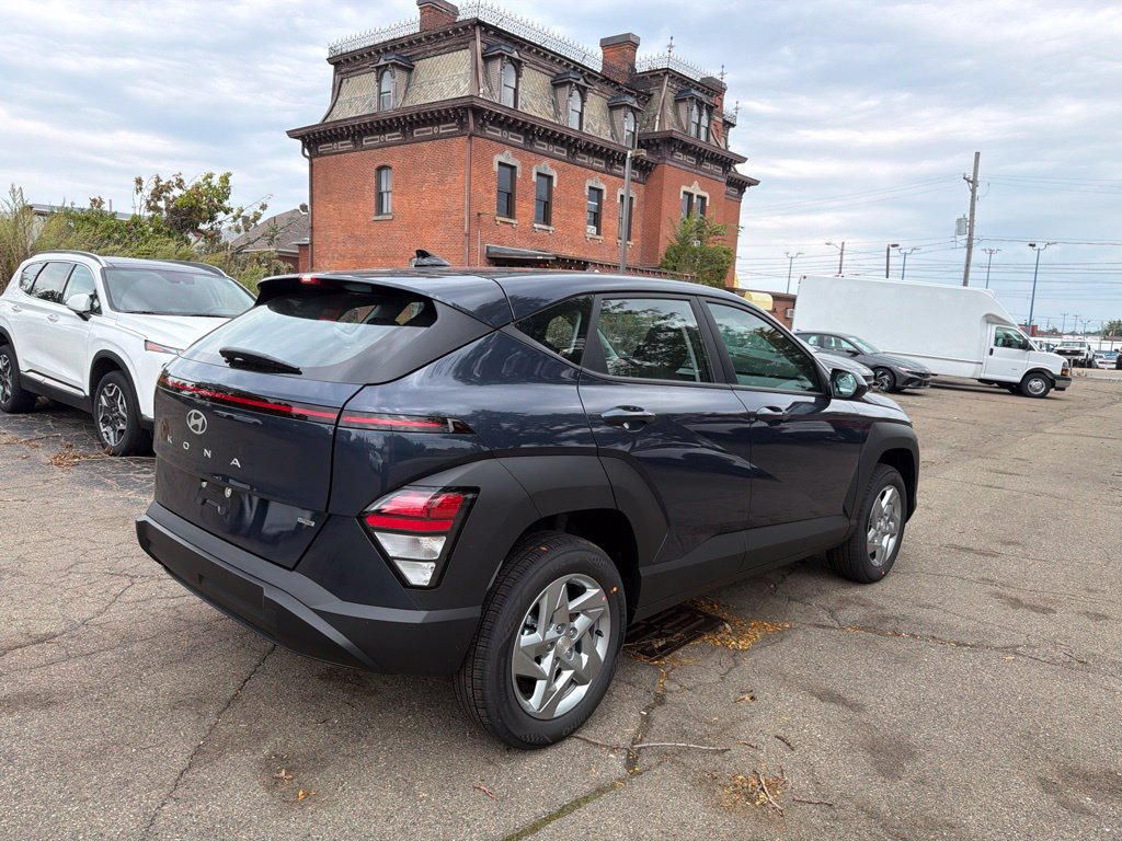 New 2027 Hyundai Kona SE AWD/4WD image 7