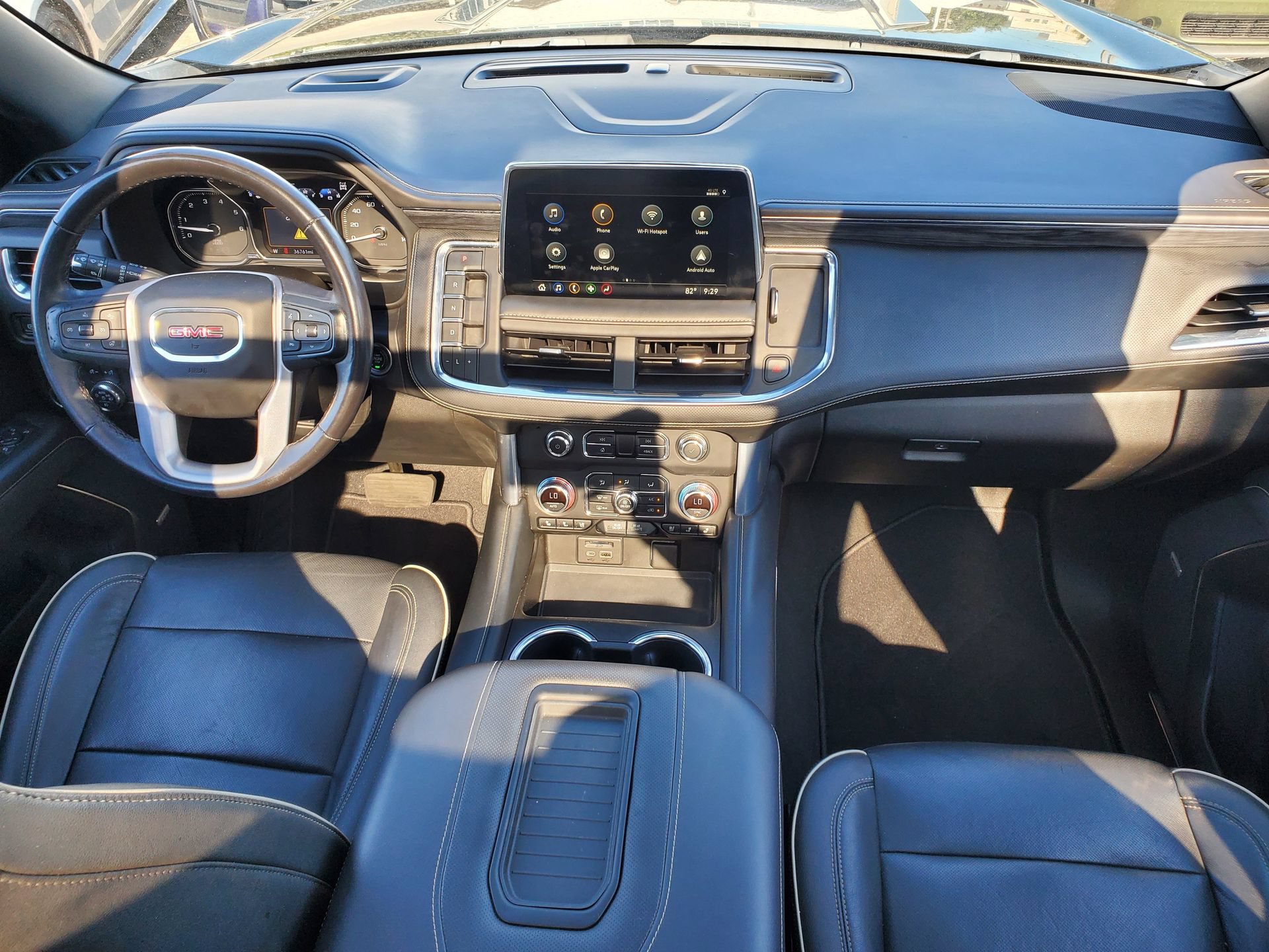 Used 2021 GMC Yukon SLT w/ SLT Premium Package AWD/4WD image 15