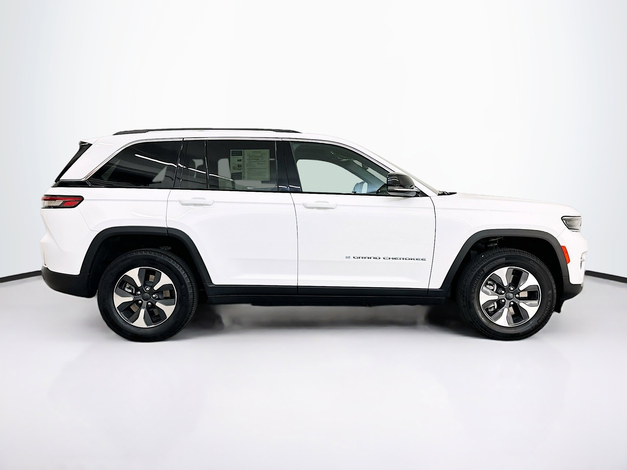 Used 2023 Jeep Grand Cherokee 4WD 4xe image 10