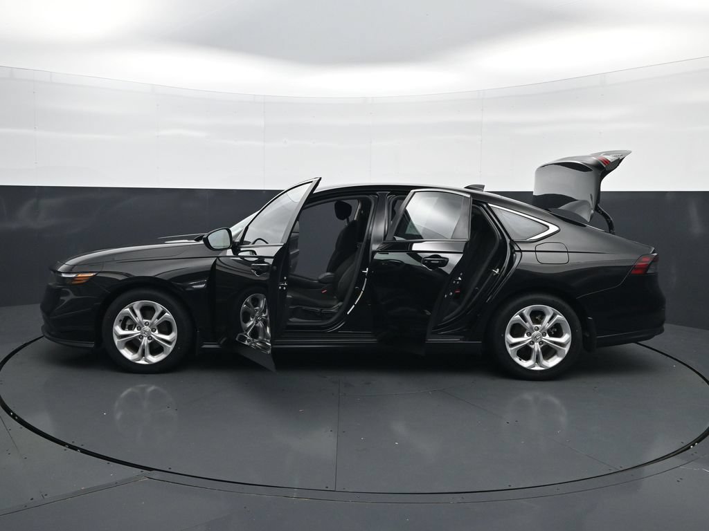 Used 2025 Honda Accord LX image 48
