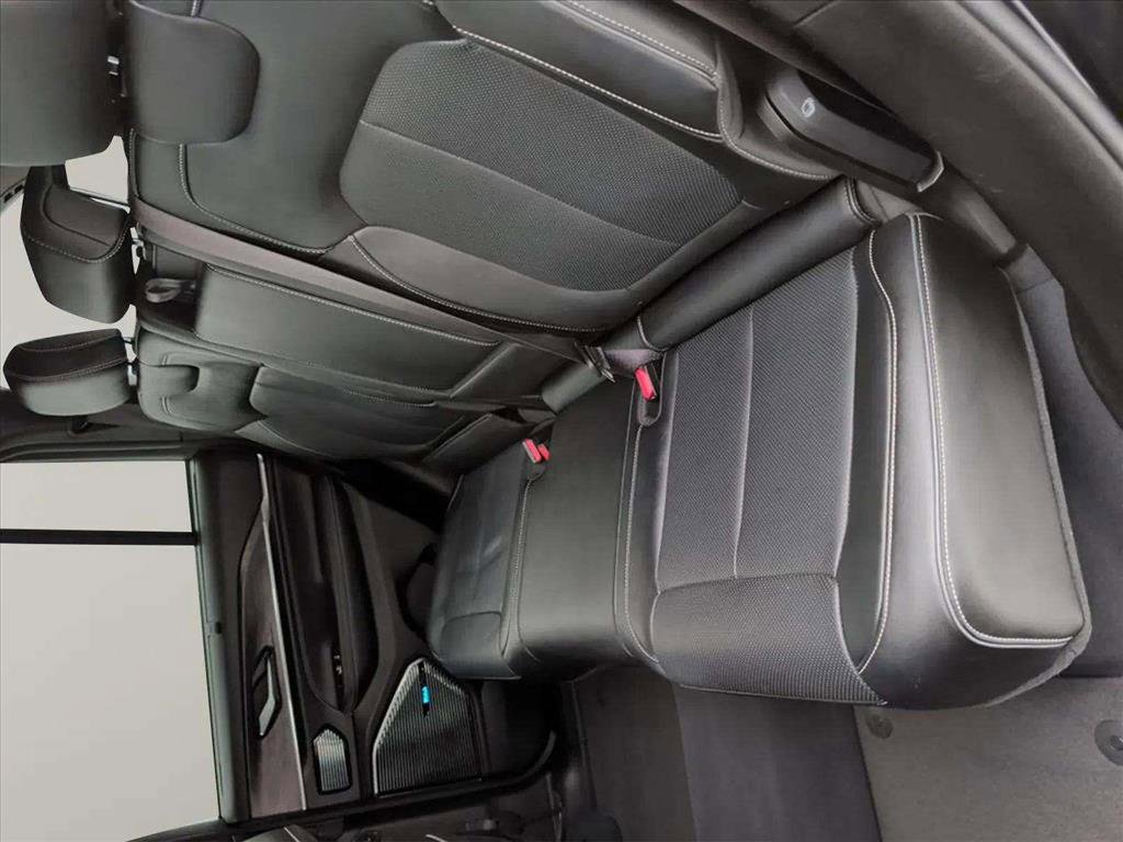 Used 2023 Jeep Grand Cherokee Overland w/ Luxury Tech Group IV image 15