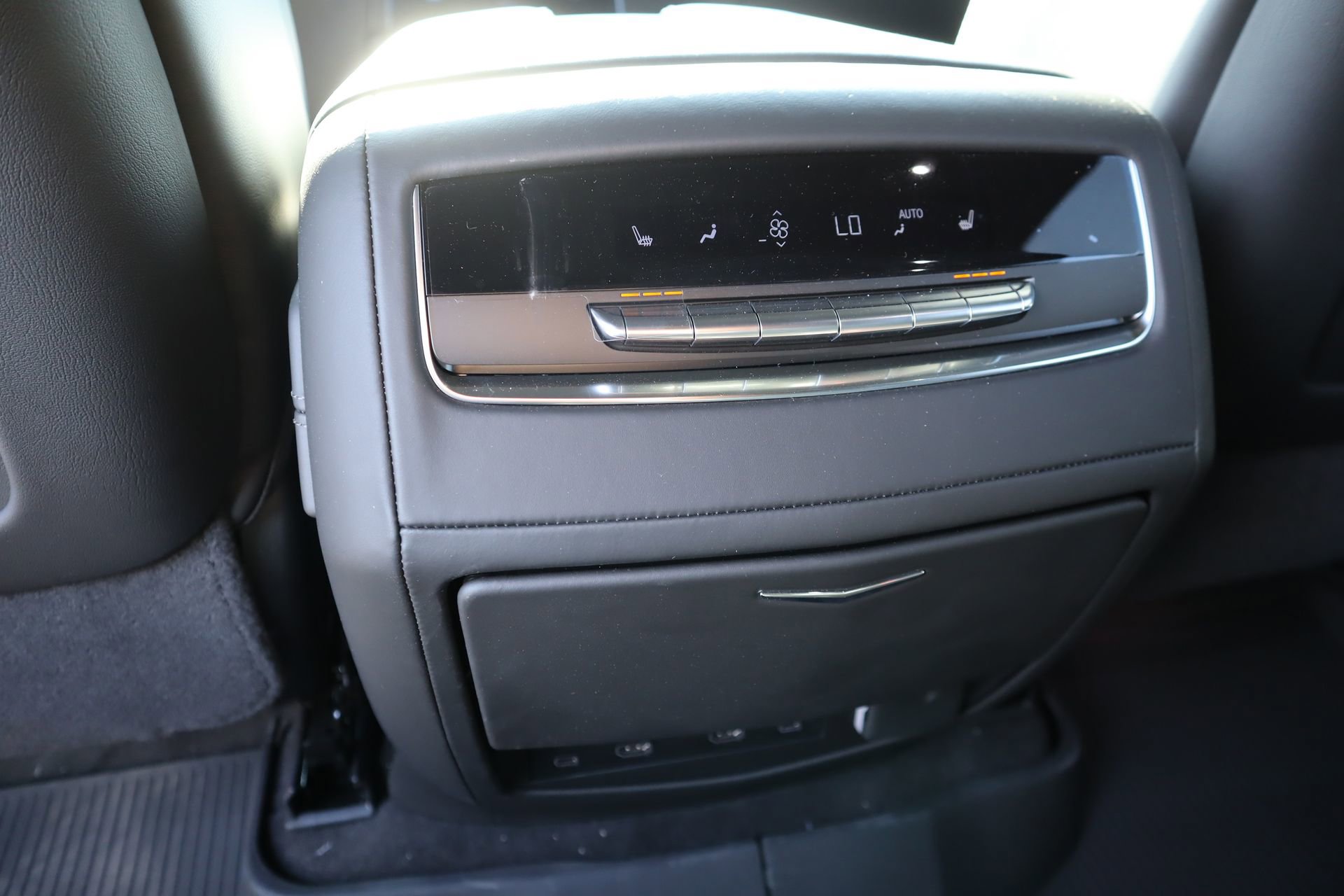 New 2026 Cadillac Escalade V w/ LPO, ONYX Package AWD/4WD image 19