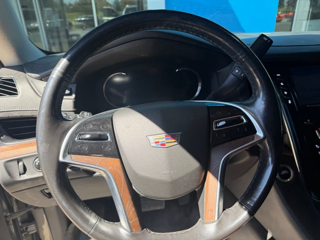 Used 2018 Cadillac Escalade ESV Premium Luxury w/ LPO, Radiant Package AWD/4WD image 10