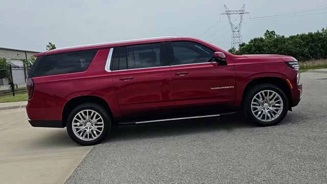 New 2026 Chevrolet Suburban LS w/ Max Trailering Package AWD/4WD image 9