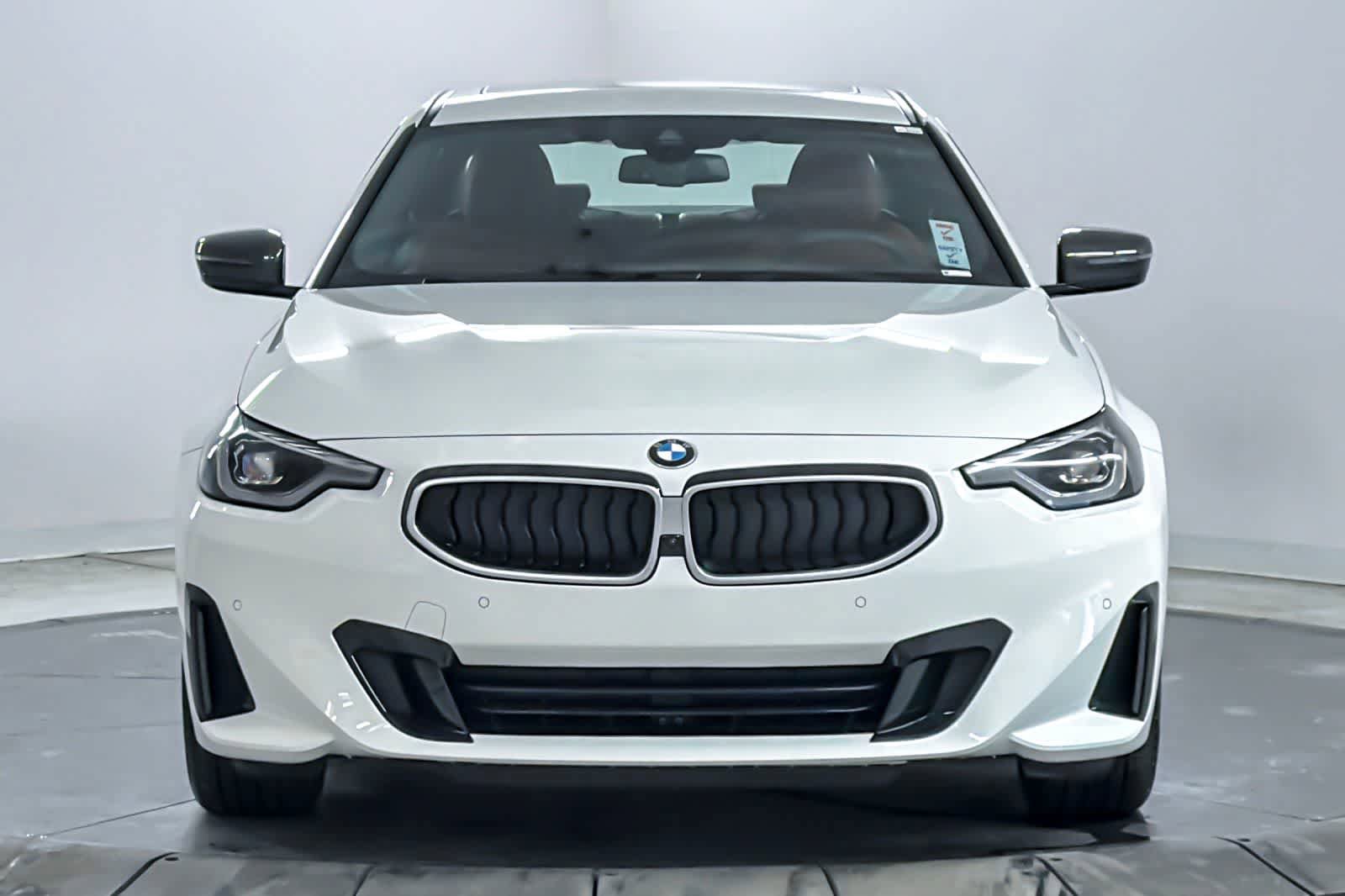 Used 2025 BMW 230i Coupe w/ Premium Package RWD image 10