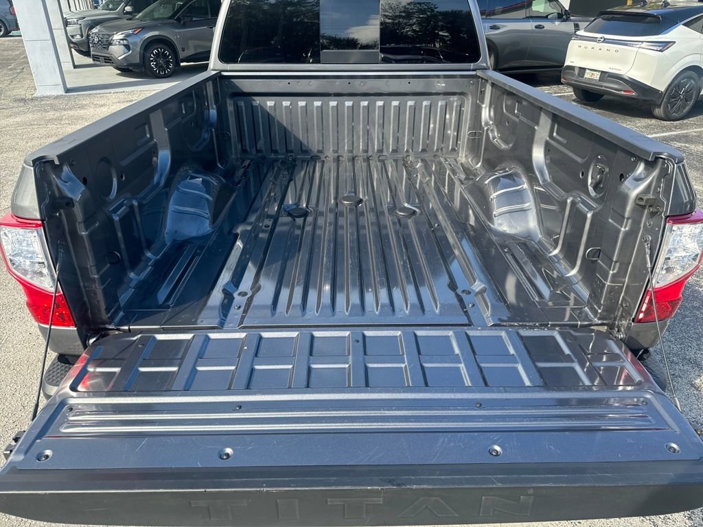 Used 2024 Nissan Titan SV w/ SV Convenience Package image 24