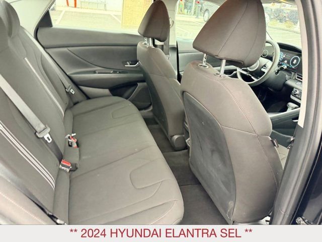Used 2024 Hyundai Elantra SEL FWD image 10