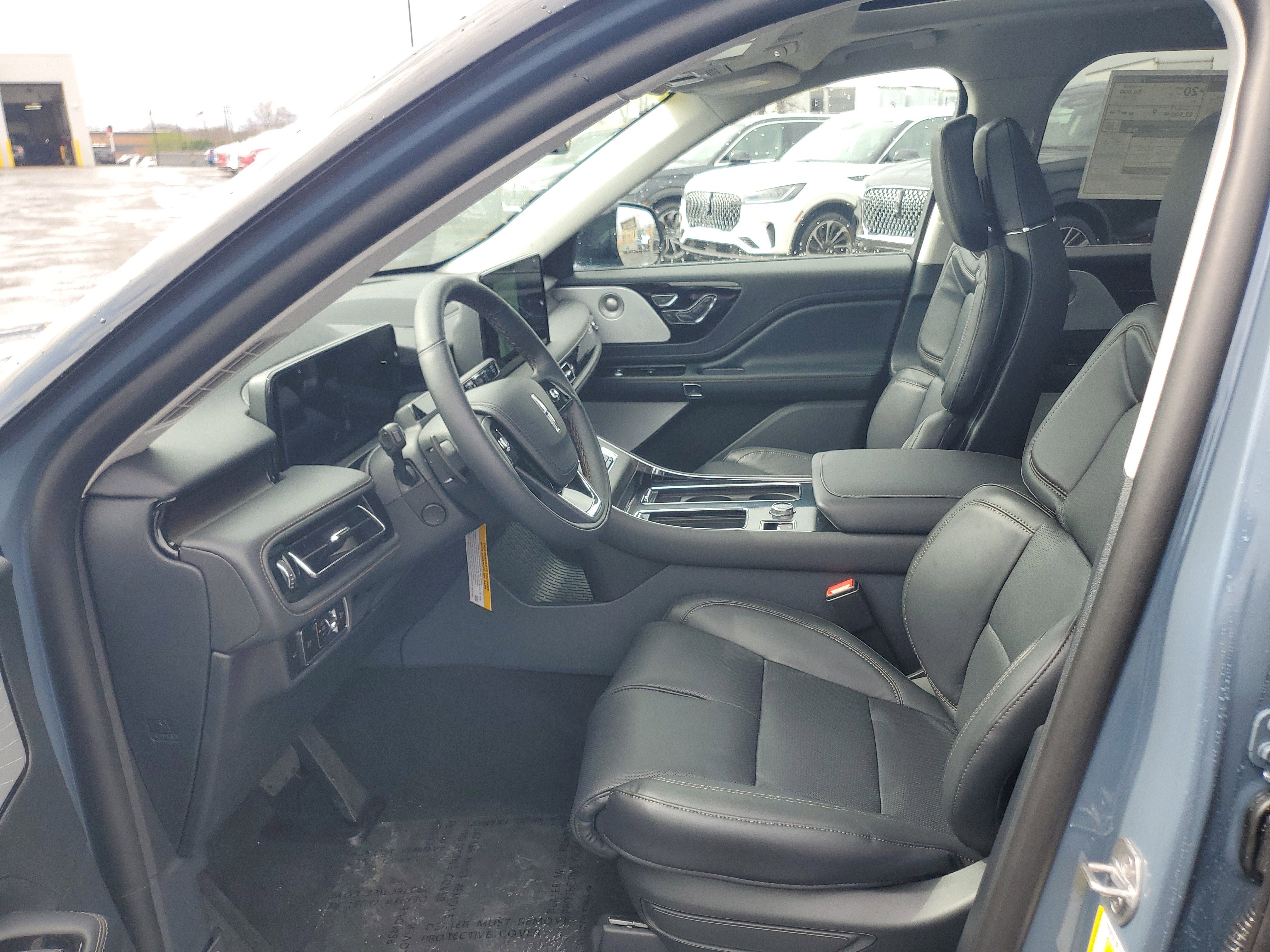 New 2026 Lincoln Aviator Reserve AWD/4WD image 11