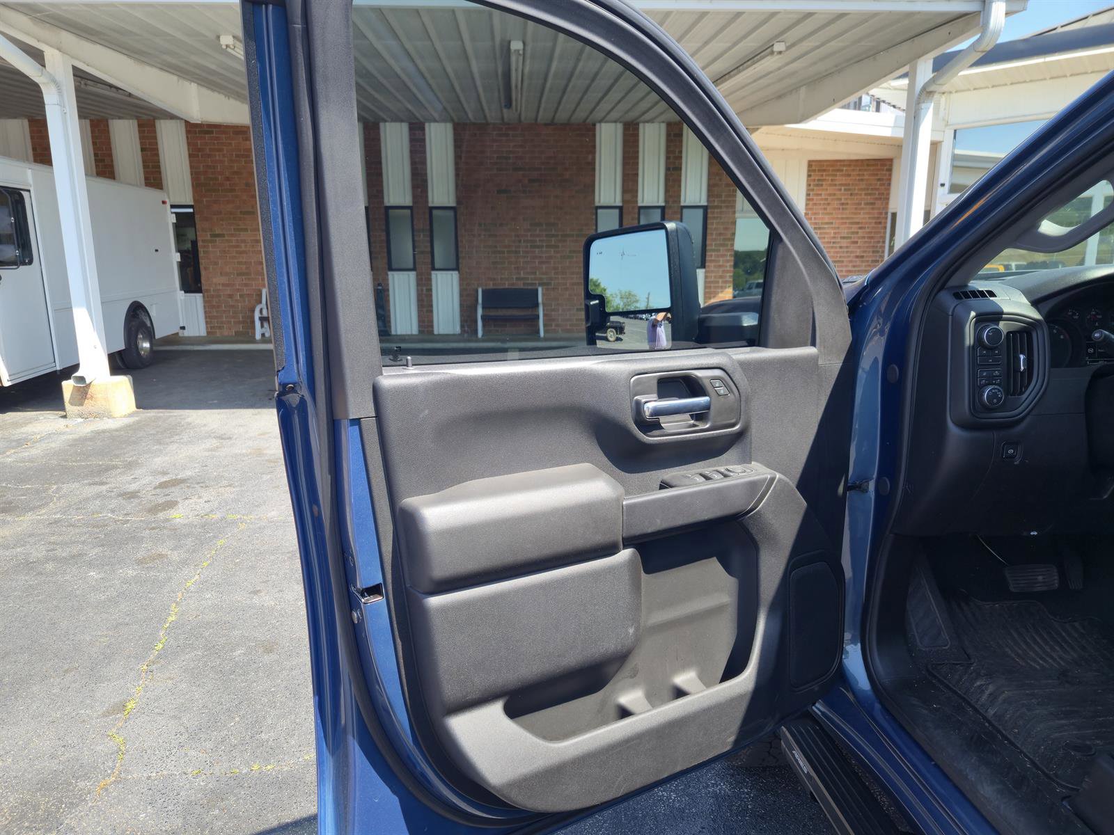 Used 2025 Chevrolet Silverado 2500 Custom w/ Custom Value Package AWD/4WD image 12