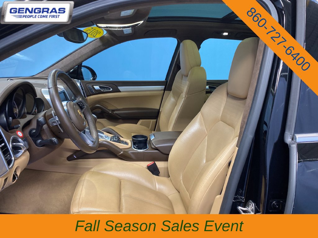 Used 2015 Porsche Cayenne Turbo AWD/4WD image 9
