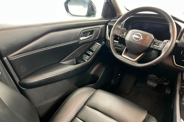 Used 2026 Nissan Rogue SL AWD/4WD image 11