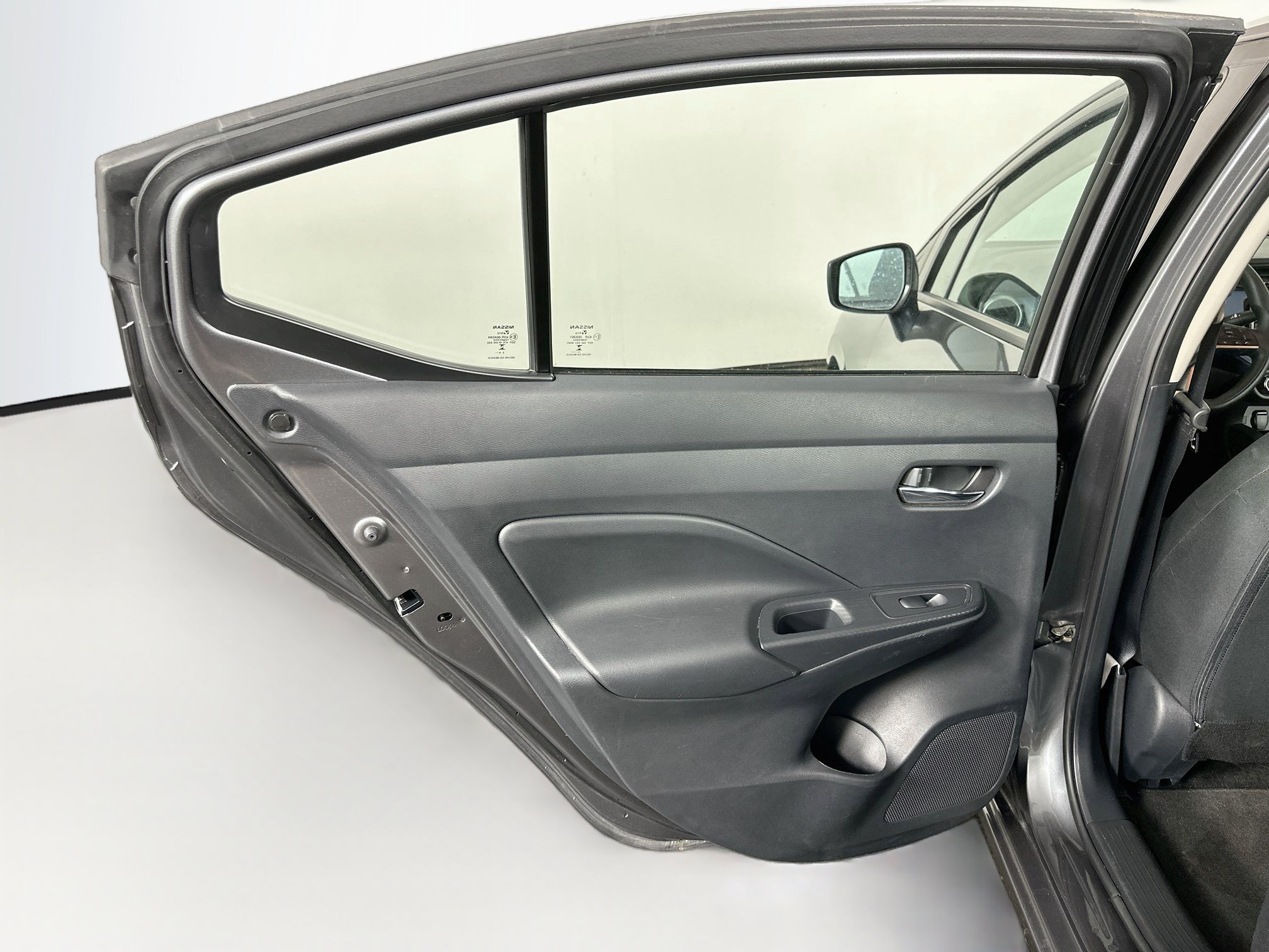 Used 2025 Nissan Versa SV FWD image 24