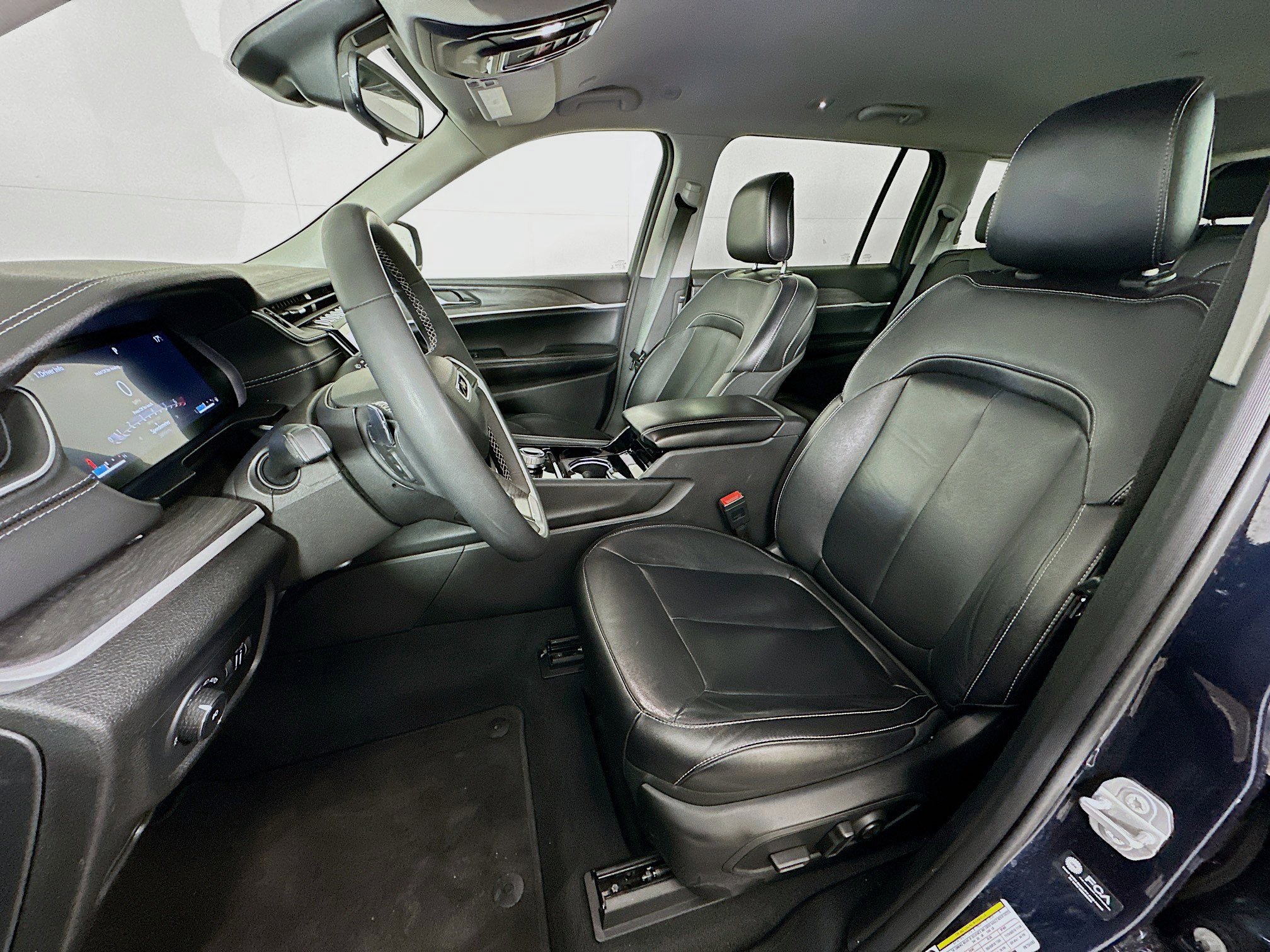 Used 2023 Jeep Grand Cherokee L Limited image 13