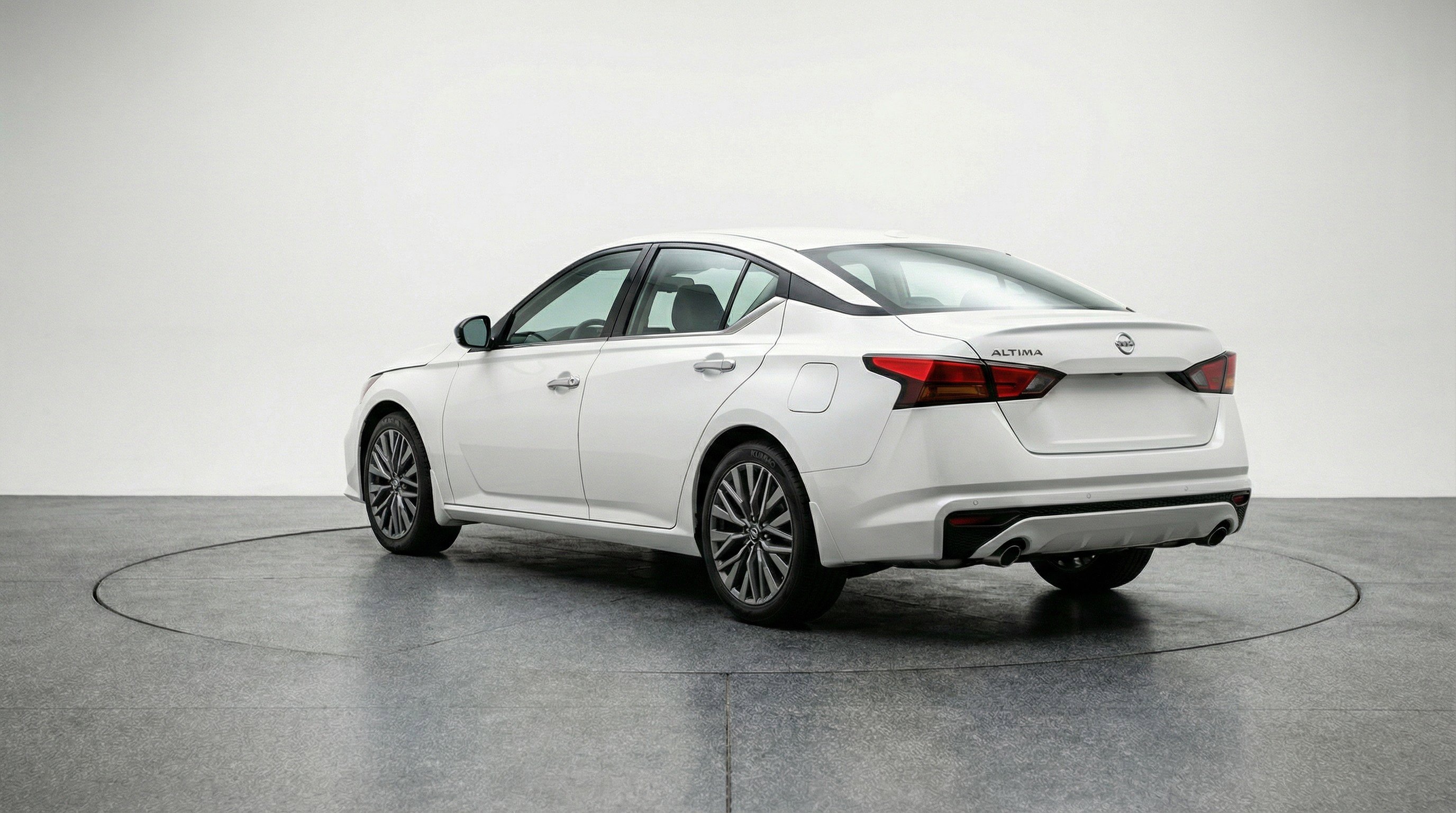 Used 2025 Nissan Altima 2.5 SV image 6