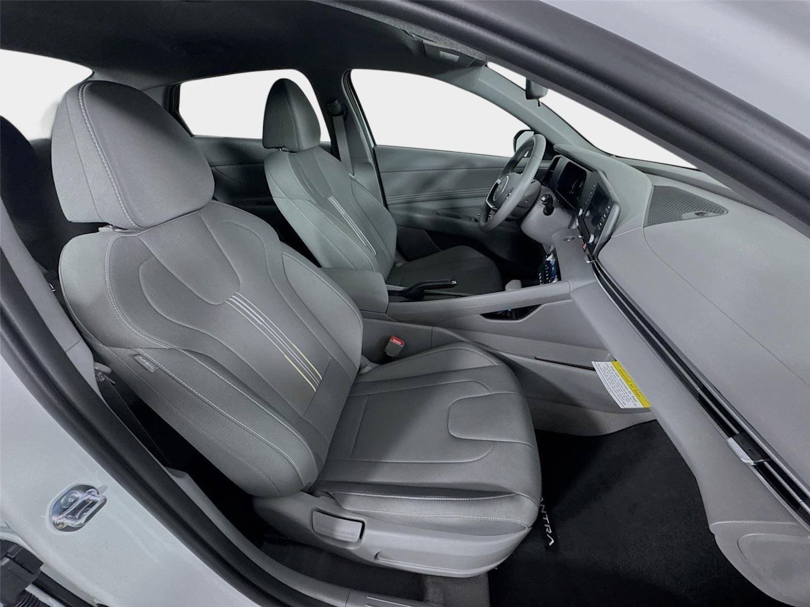New 2026 Hyundai Elantra Sport FWD image 25