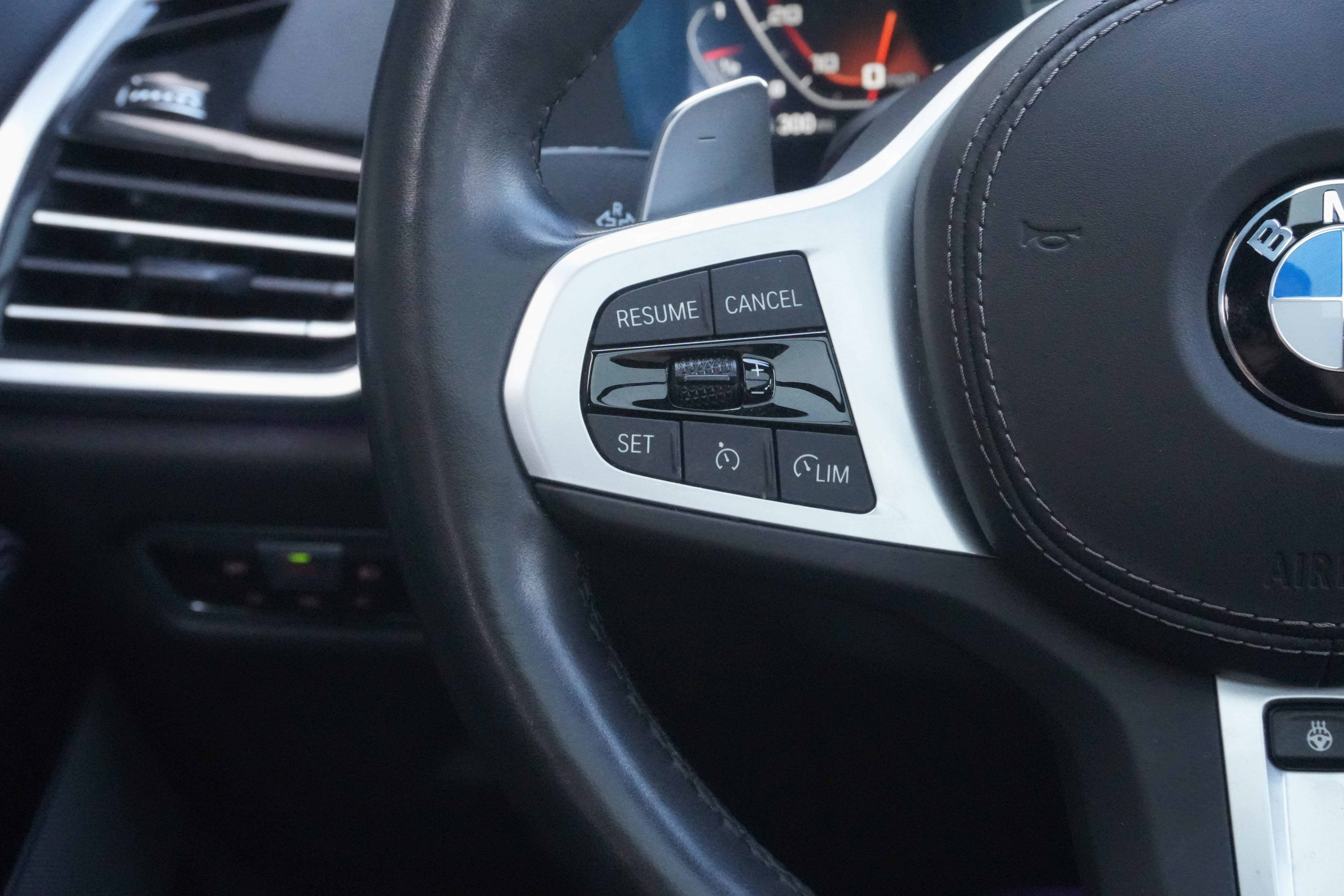 Used 2023 BMW X5 M50i w/ Climate Comfort Package AWD/4WD image 16
