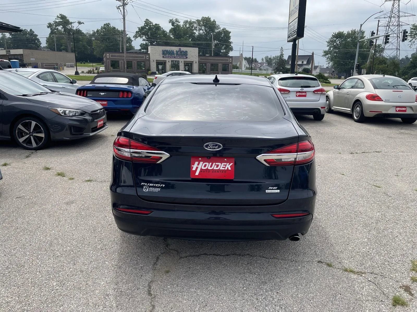 Used 2020 Ford Fusion SE image 5