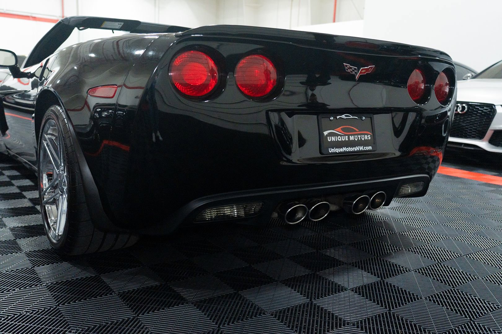 Used 2010 Chevrolet Corvette Grand Sport w/ Preferred Equipment Group RWD image 9