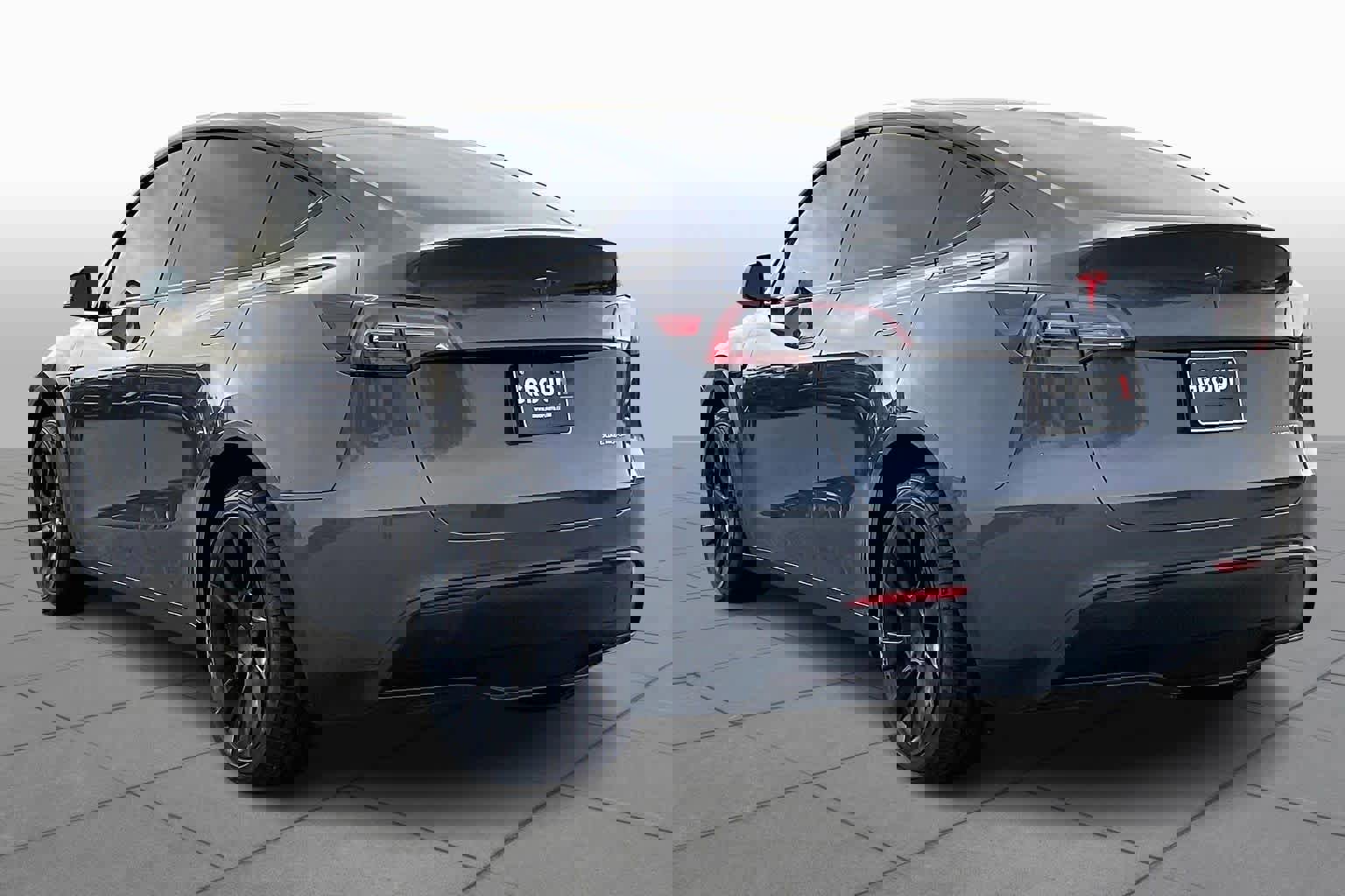 Used 2023 Tesla Model Y AWD image 9