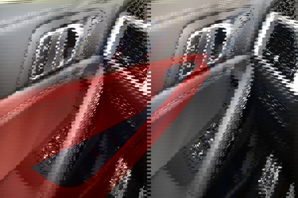 Used 2024 BMW X6 xDrive40i image 41