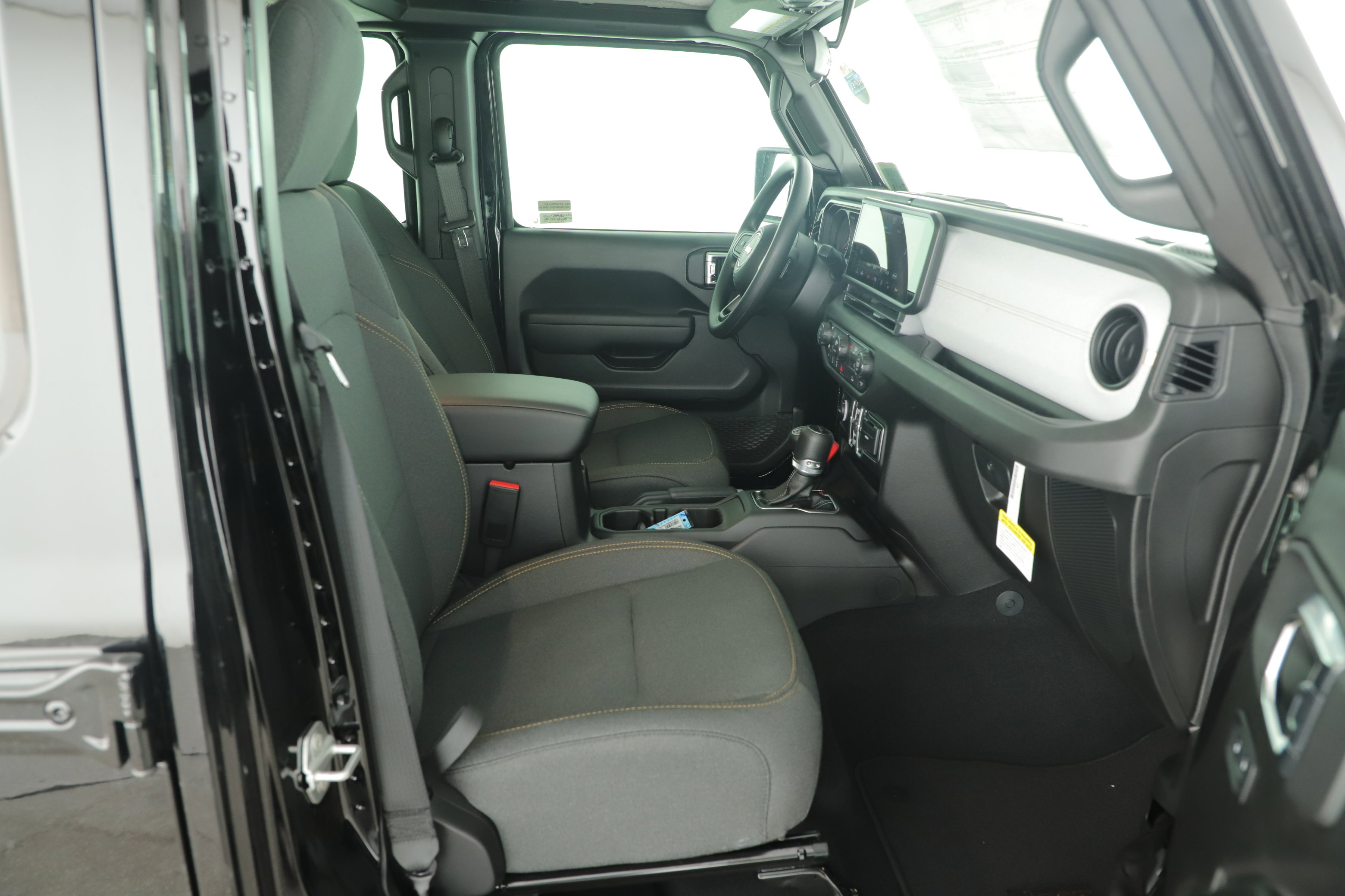 New 2025 Jeep Gladiator Sport image 6