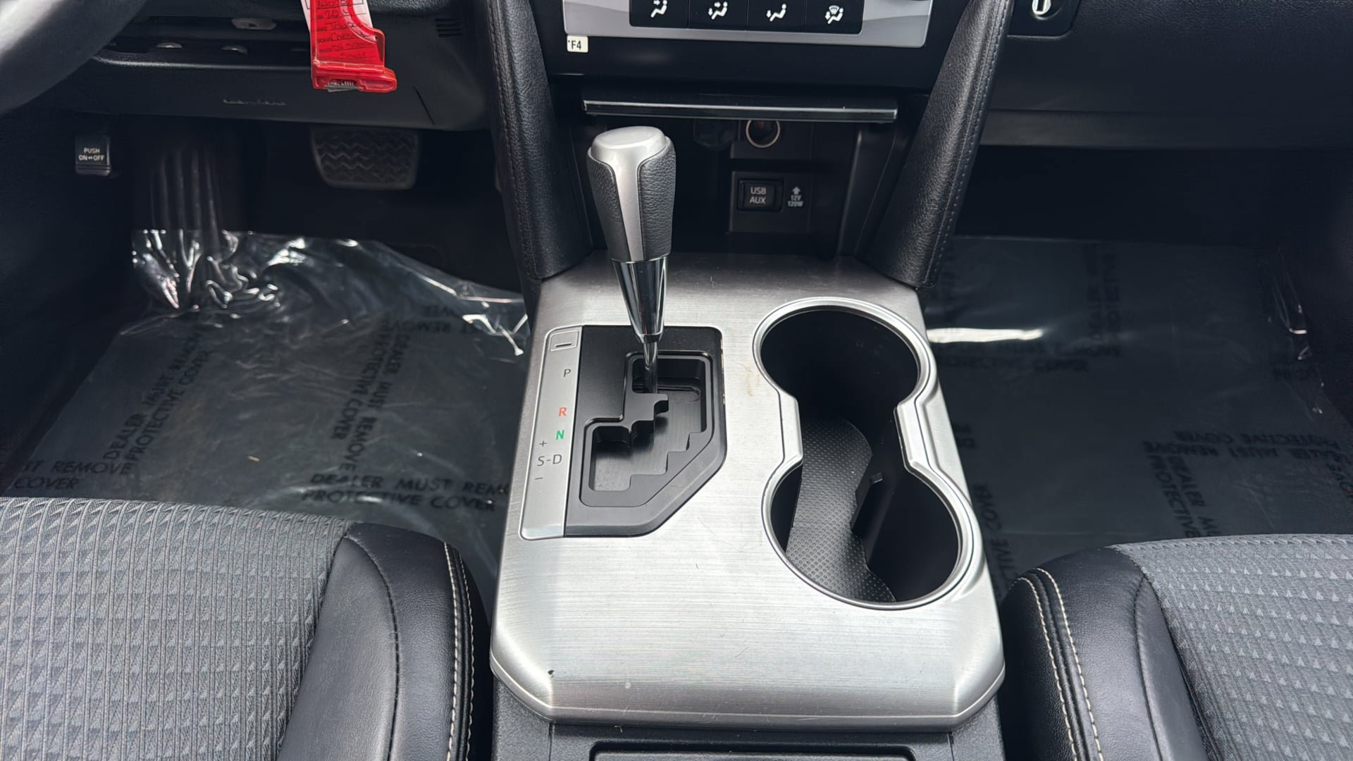 Used 2014 Toyota Camry SE FWD image 23