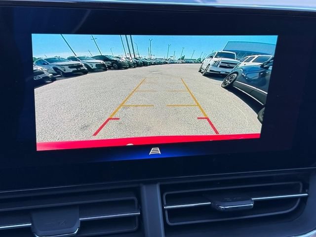 New 2026 Chevrolet Trax LT w/ Sunroof Package FWD image 13