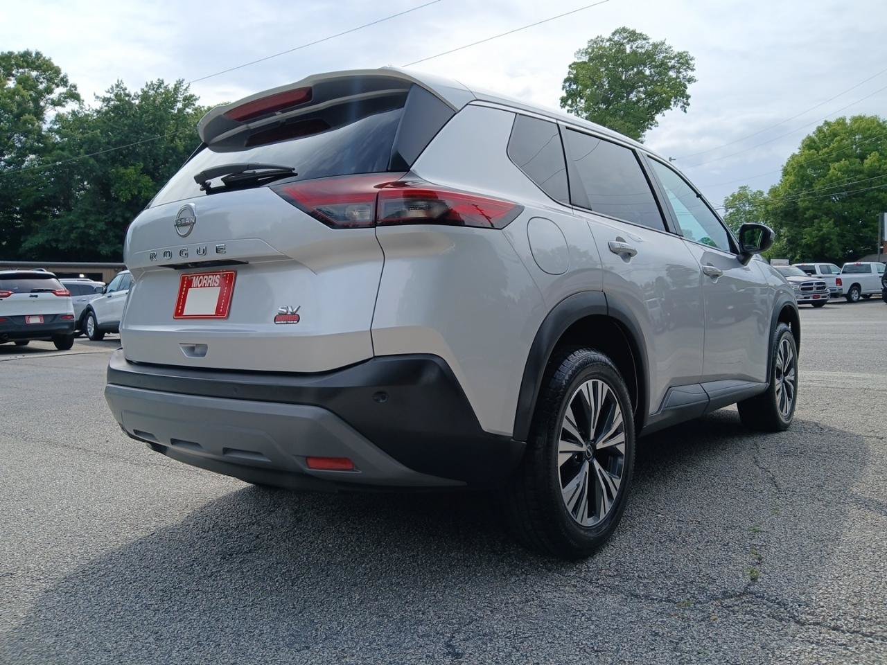 Used 2022 Nissan Rogue SV FWD image 6