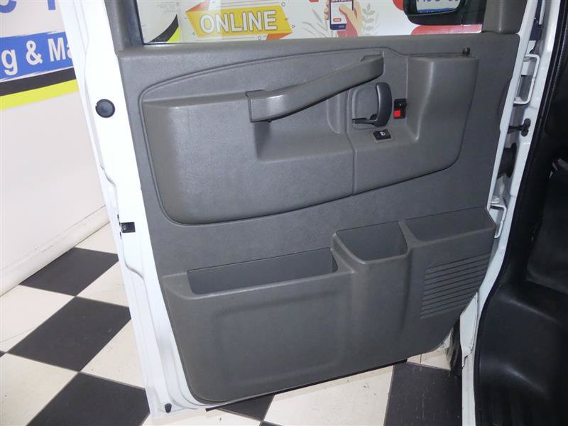 Used 2021 GMC Savana 2500 w/ Driver Convenience Package RWD image 18