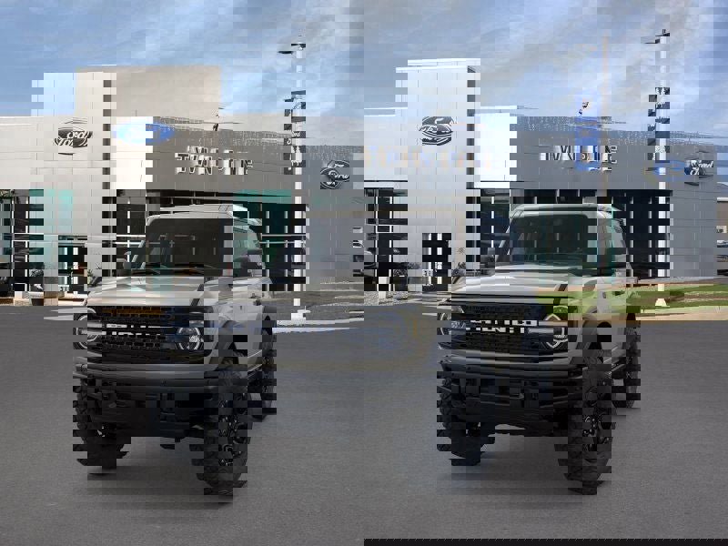 New 2025 Ford Bronco Badlands image 2