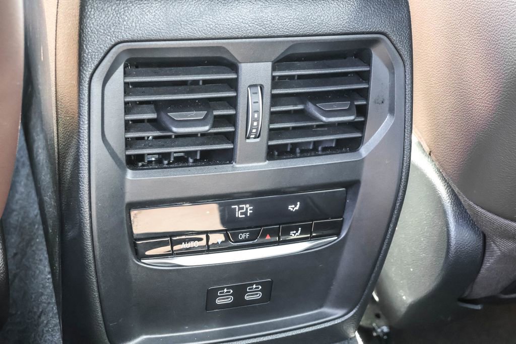 Used 2024 BMW 330e xDrive image 32