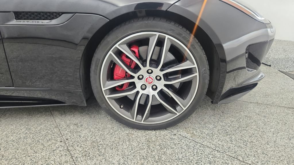 Used 2017 Jaguar F-TYPE R AWD/4WD image 25