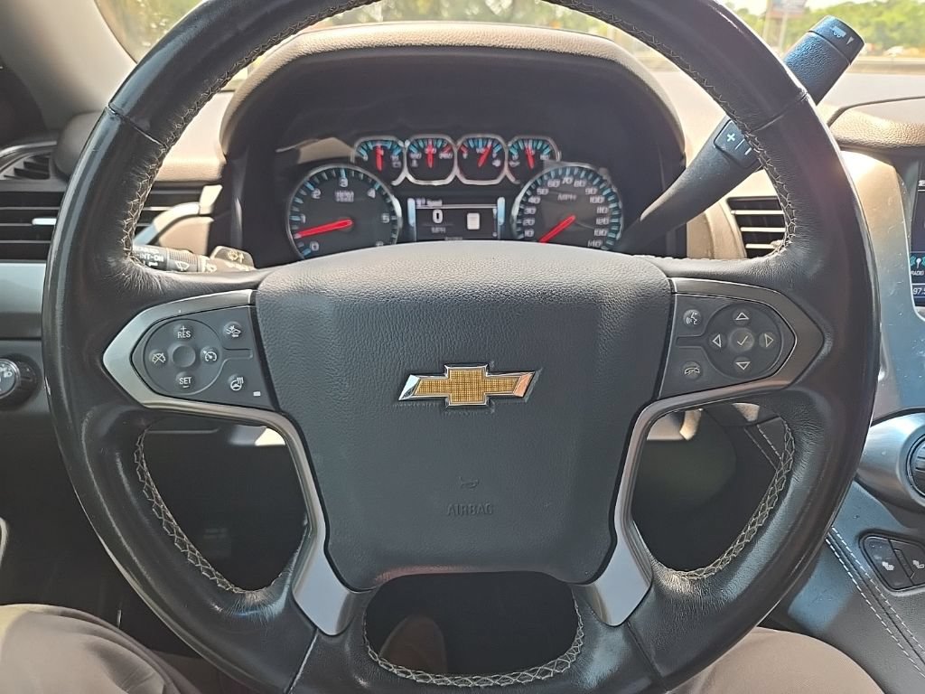 Used 2019 Chevrolet Suburban LT RWD image 13