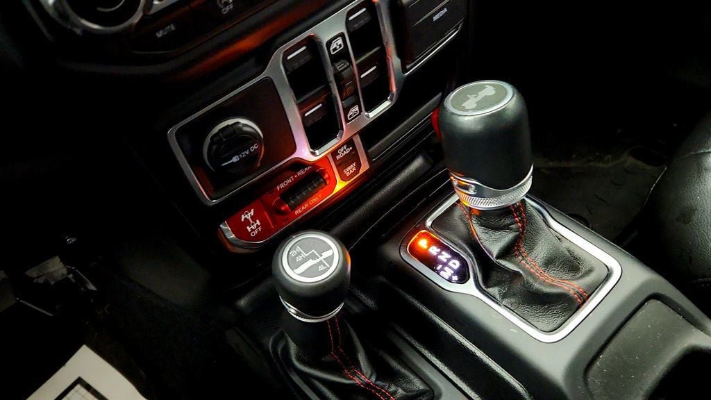 Used 2021 Jeep Wrangler Unlimited Rubicon AWD/4WD image 16