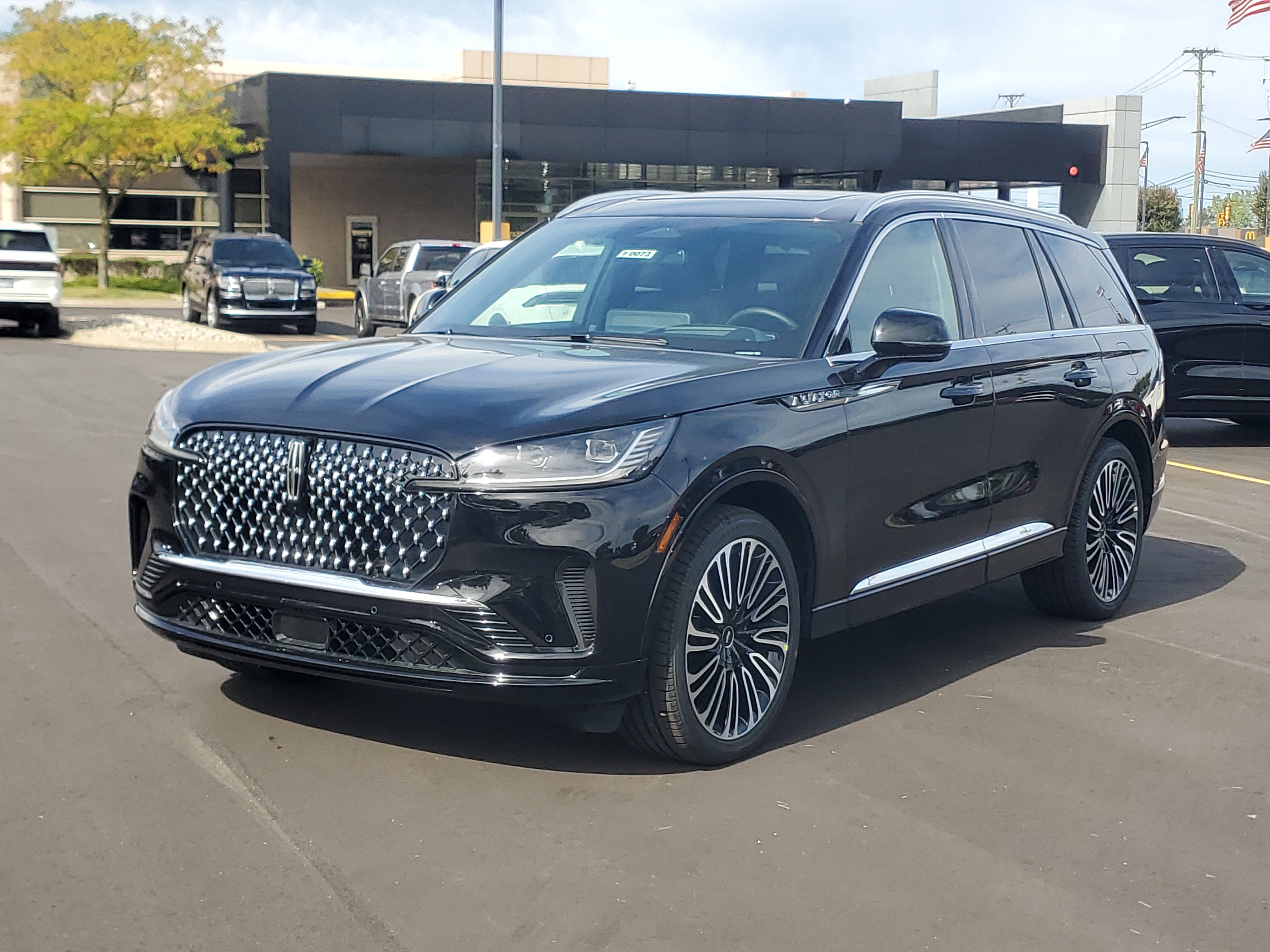 New 2027 Lincoln Aviator Black Label w/ Dynamic Handling Package AWD/4WD image 2