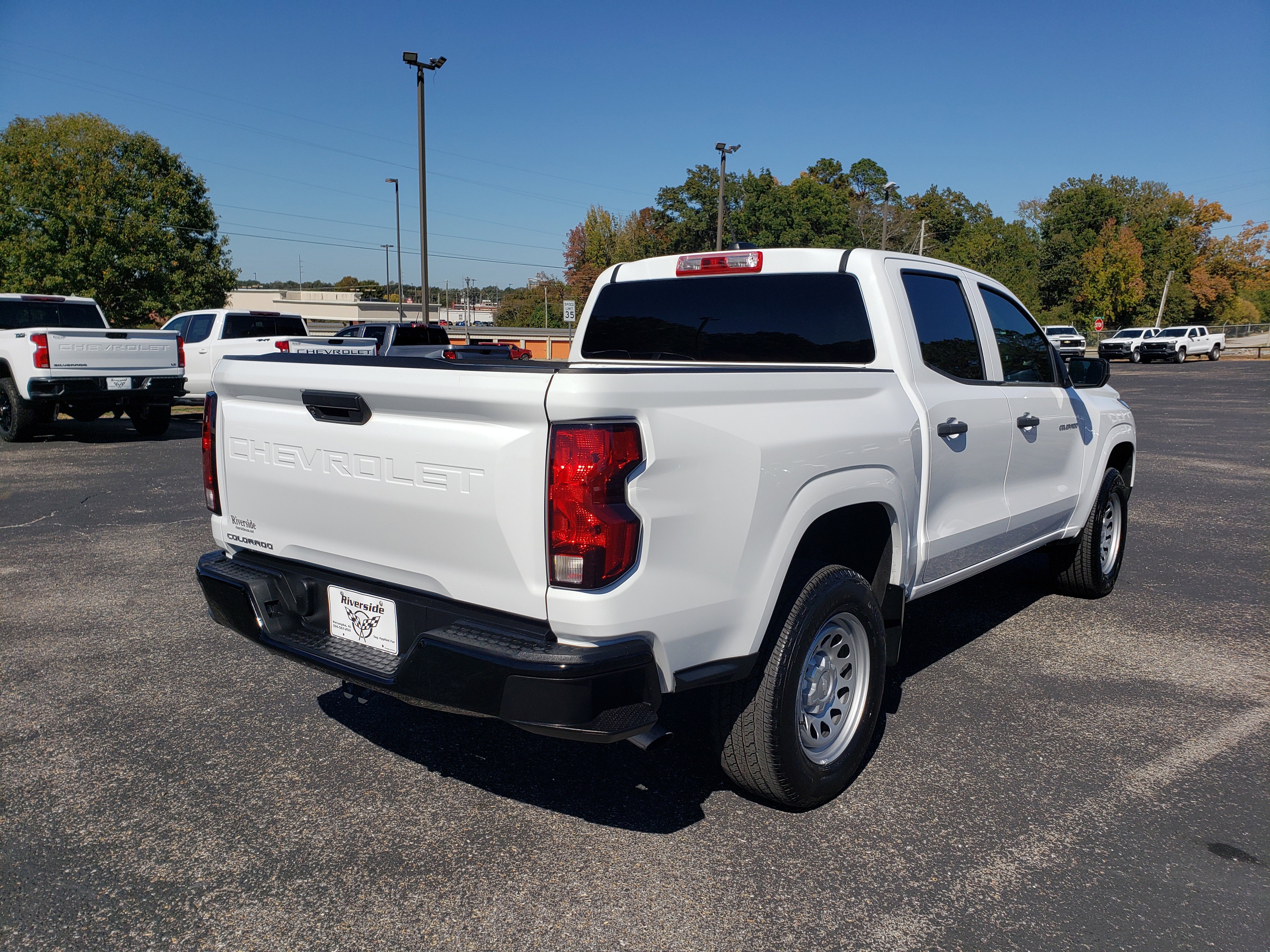 Used 2023 Chevrolet Colorado W/T image 3