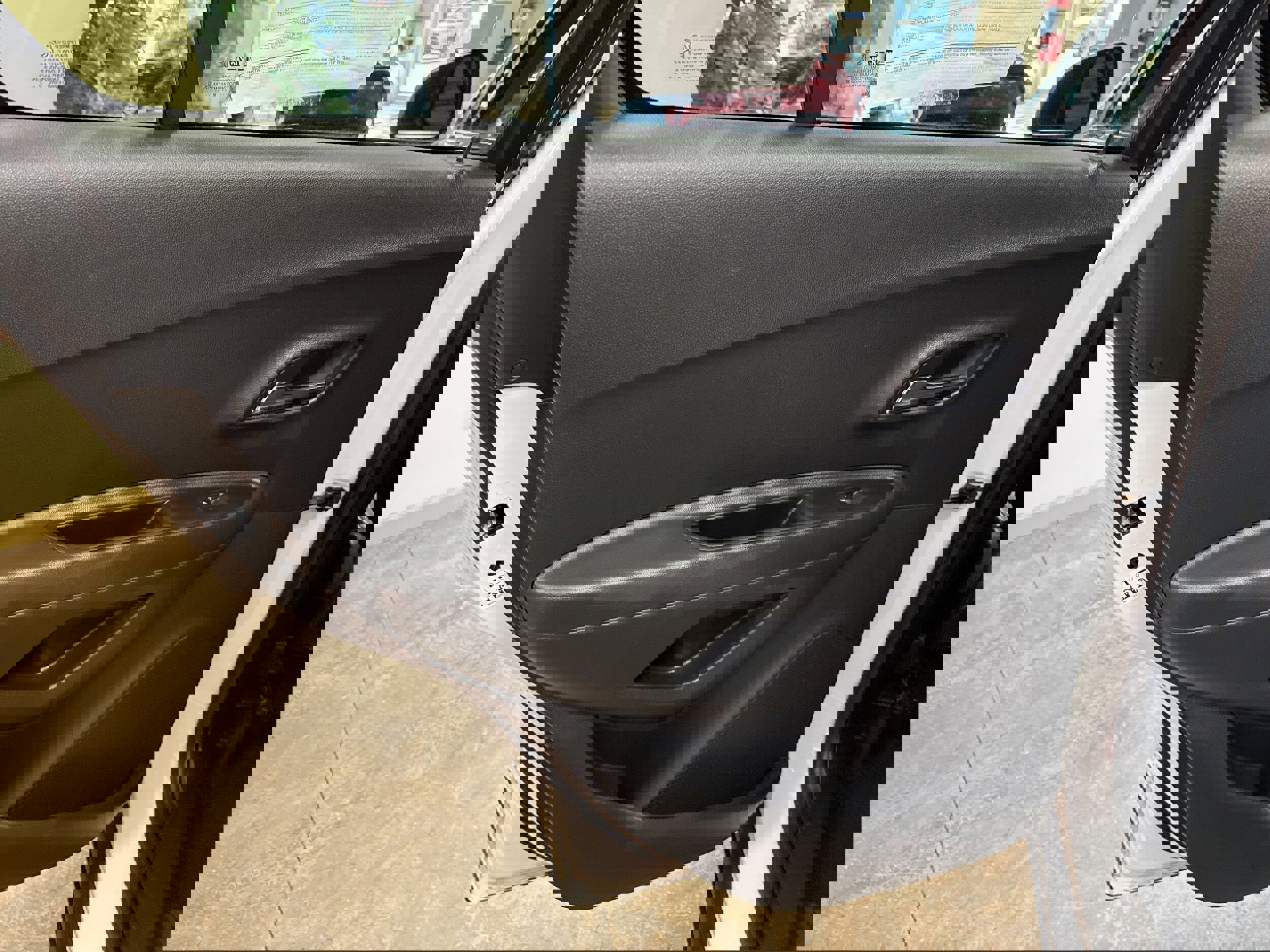 Used 2018 Chevrolet Trax LT w/ LT Convenience Package FWD image 32