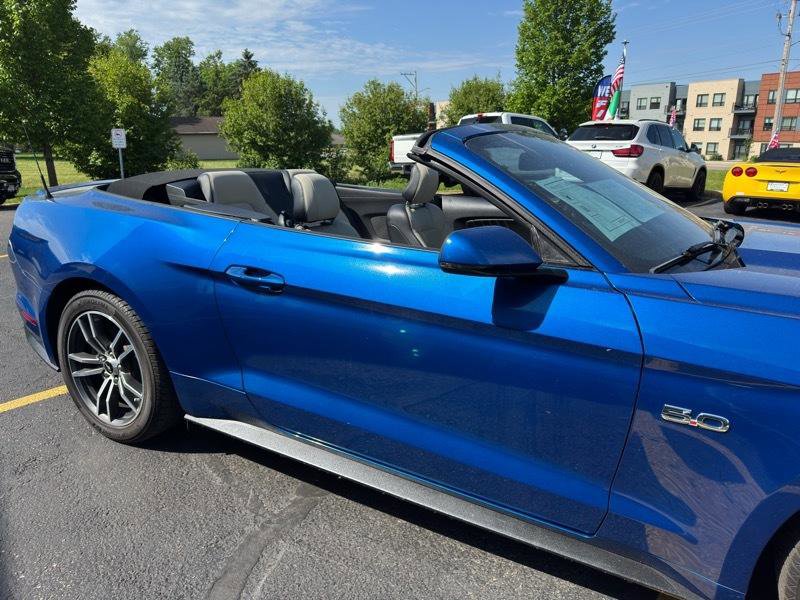 Used 2017 Ford Mustang GT Premium RWD image 32