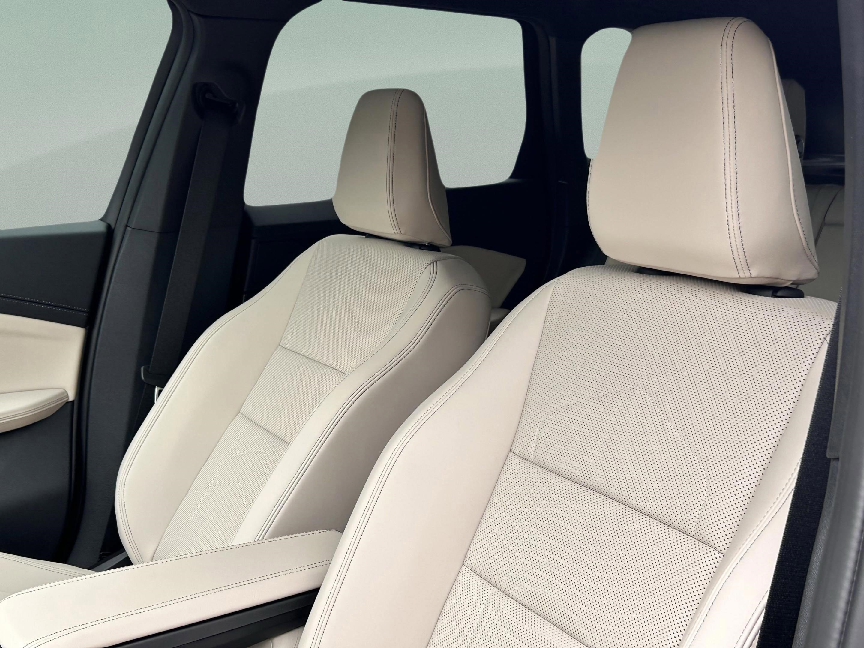 Used 2025 BMW X1 xDrive28i w/ Convenience Package image 21